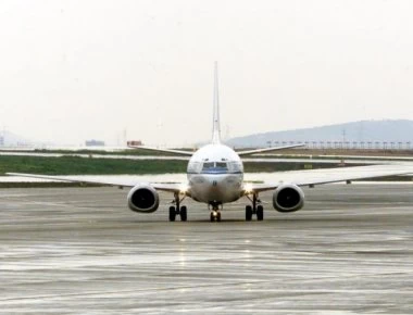 Λαχτάρα για επιβάτες πτήσης από Αθήνα για Ηράκλειο – Το αεροπλάνο έβγαζε πυκνούς καπνούς λόγω αφρικανικής σκόνης!